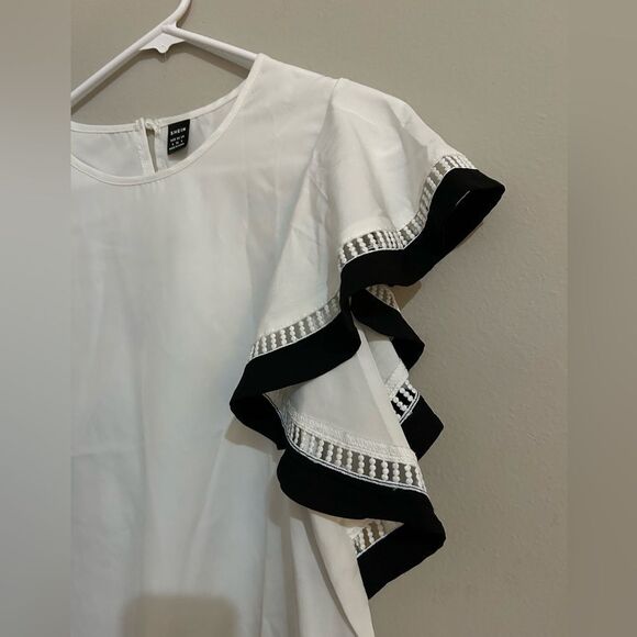 Shein white ruffle sleeve loose blouse with black detailing. - Picture 4 of 7